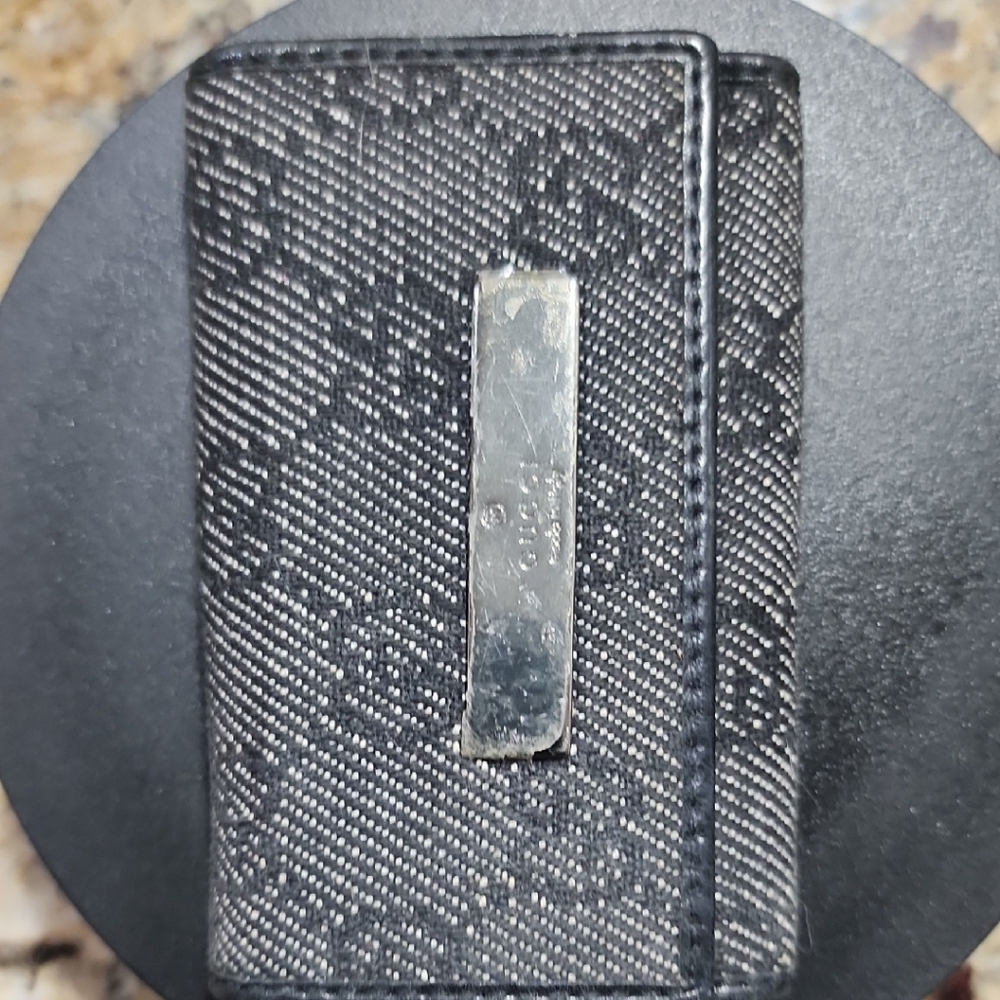 Black Gucci Patterned Key Holder with Silver Accent - Picture 1 of 8